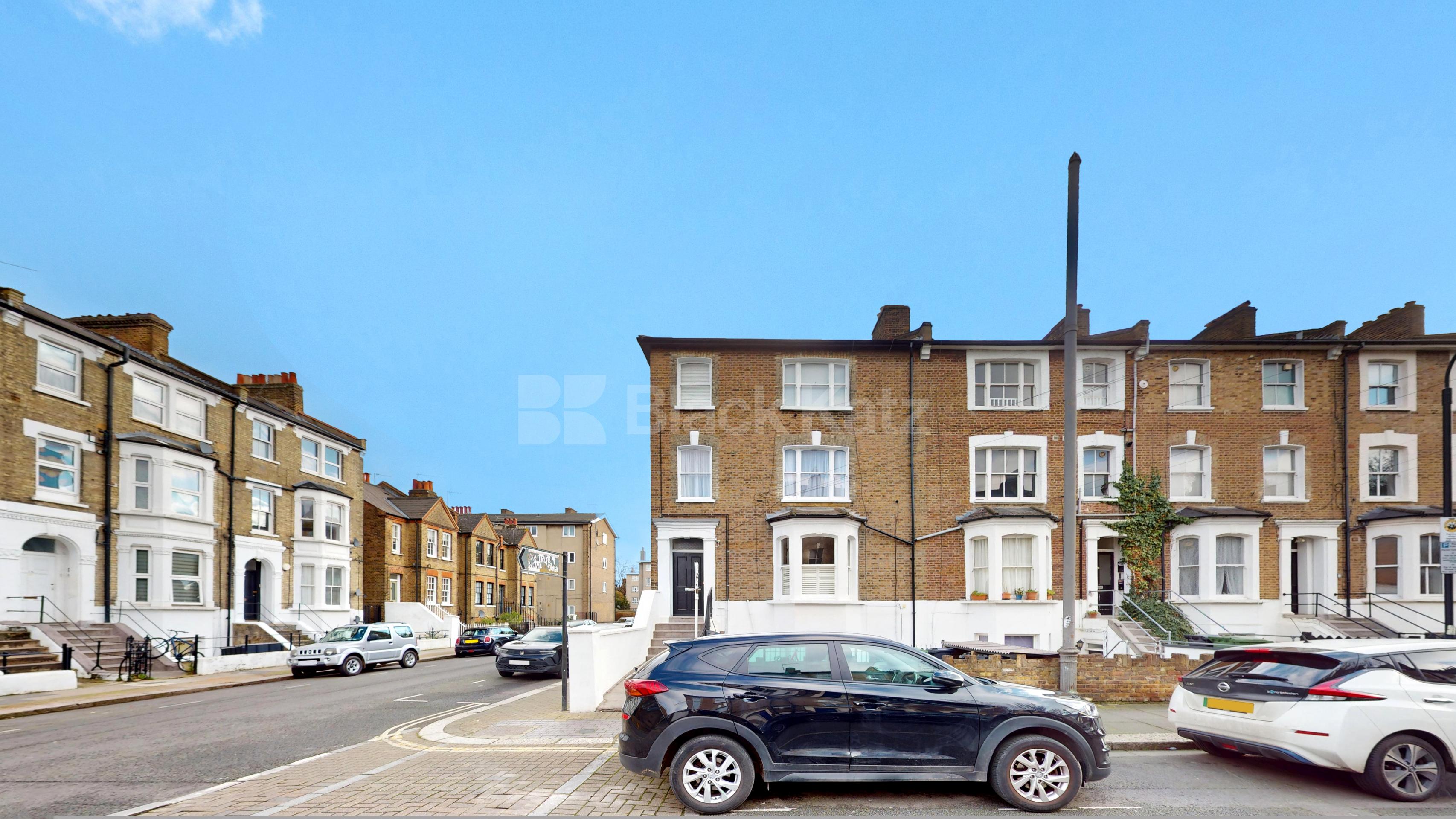 			2 Bedroom, 1 bath, 1 reception Flat			 Cathnor Road, Shepherds Bush W12